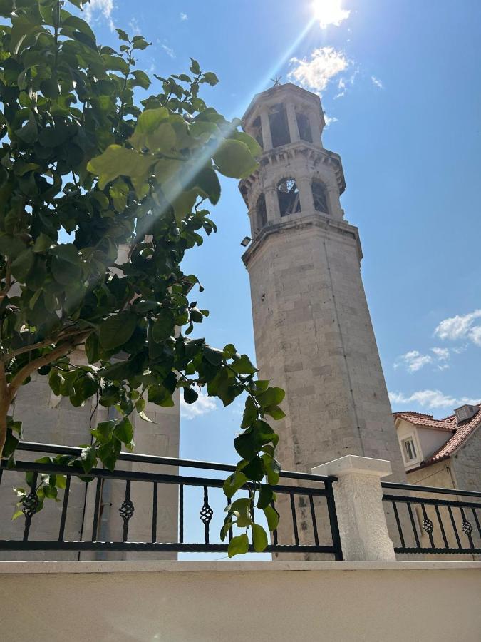 Apartments Villa Mira Kaštela Buitenkant foto