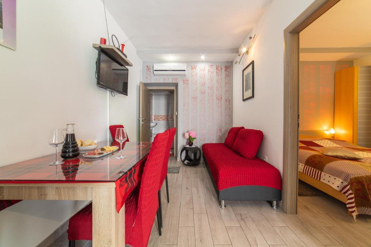 Apartments Villa Mira Kaštela Buitenkant foto